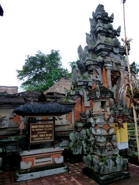 A temple entrance in Peliatan, Bali. A temple entrance in Peliatan, Bali.