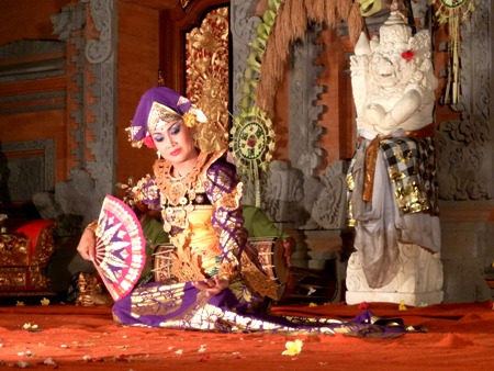 Taruna Jaya Dance at Ubud Palace, Ubud, Bali. Taruna Jaya Dance at Ubud Palace, Ubud, Bali.
