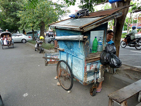 A quaint little cart in Solo, Java.