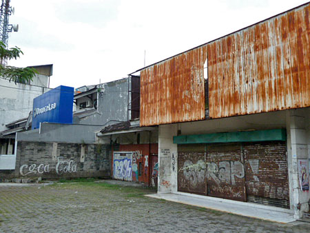 A rusty-ass storefront masquerading as street art in Solo, Java.