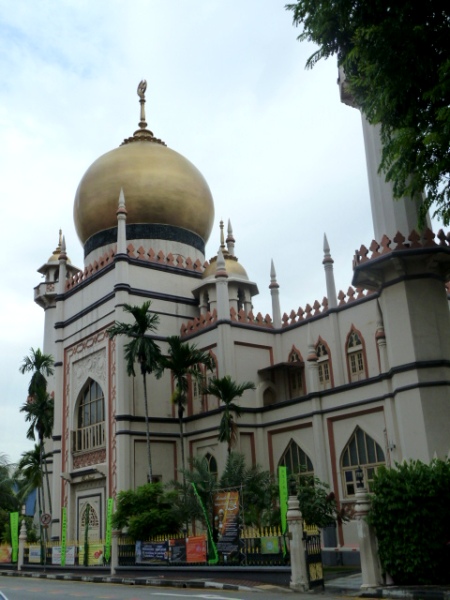 The Sultan Mosque in Kampung Glam, Singapore.