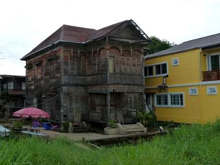 A deluxe hardwood shack in Bangkok, Thailand. A deluxe hardwood shack in Bangkok, Thailand.