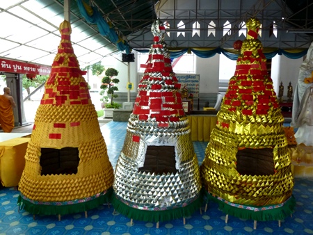 Three little igloos at Wat Kanlayanamit in Bangkok, Thailand. Three little igloos at Wat Kanlayanamit in Bangkok, Thailand.
