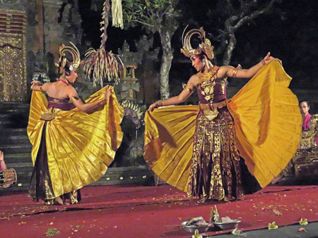 Chandra Wati performs the Cendrawasih dance at the Water Palace in Ubud, Bali, Indonesia.