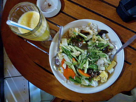 Noodles and orange juice for lunch at Mie Ayam Jakarta in Ubud, Bali.