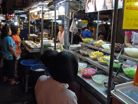A food stall on Thanon Yaowarat, in Chinatown, Bangkok, Thailand.