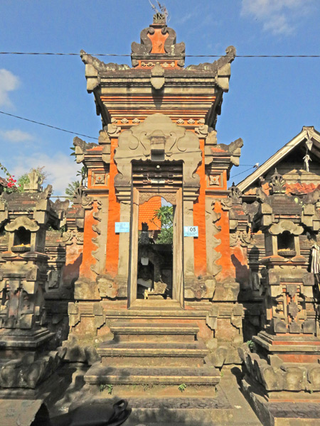 A family compound gate on Jalon Karna in Ubud, Bali, Indonesia.