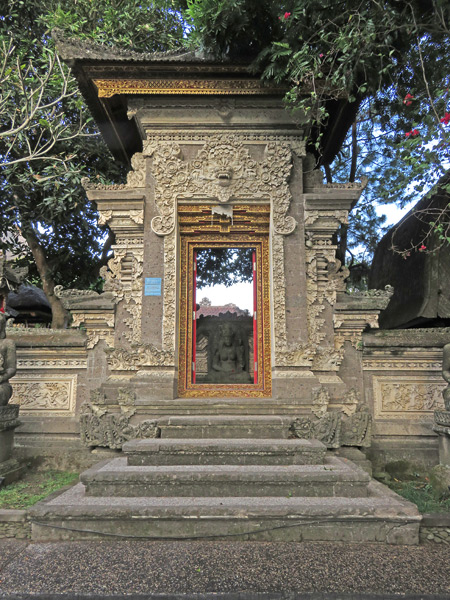 A family compound gate on Jalon Bisma in Ubud, Bali, Indonesia.