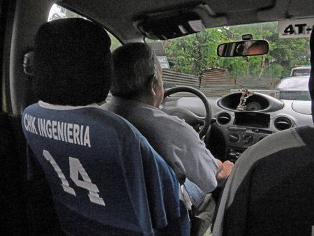 What is it with taxi cab drivers in Panama and their t-shirt seat covers?